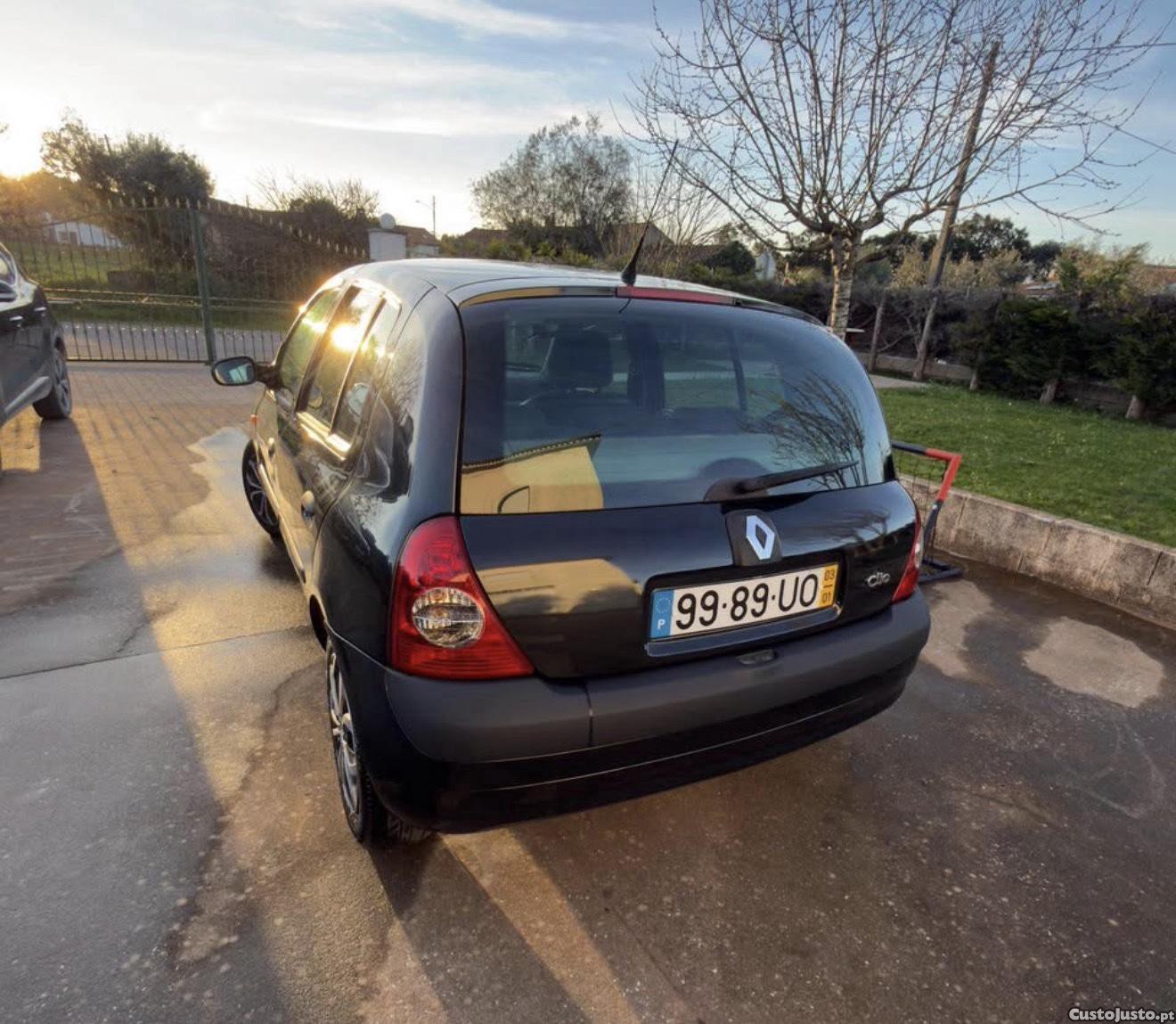 Renault Clio 1.5 — fotografia 5