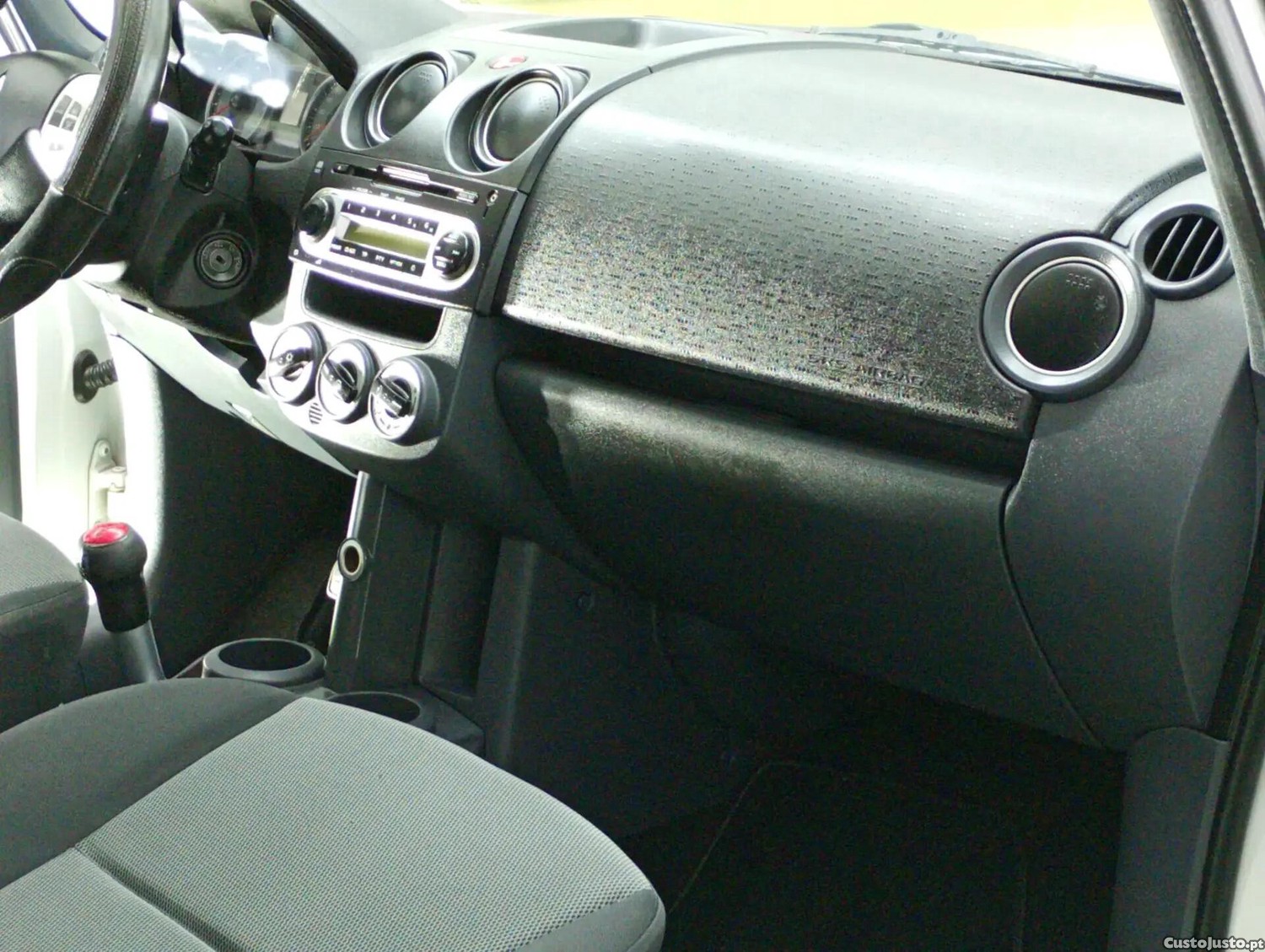 Mitsubishi Colt 1.3 Instyle — fotografia 12