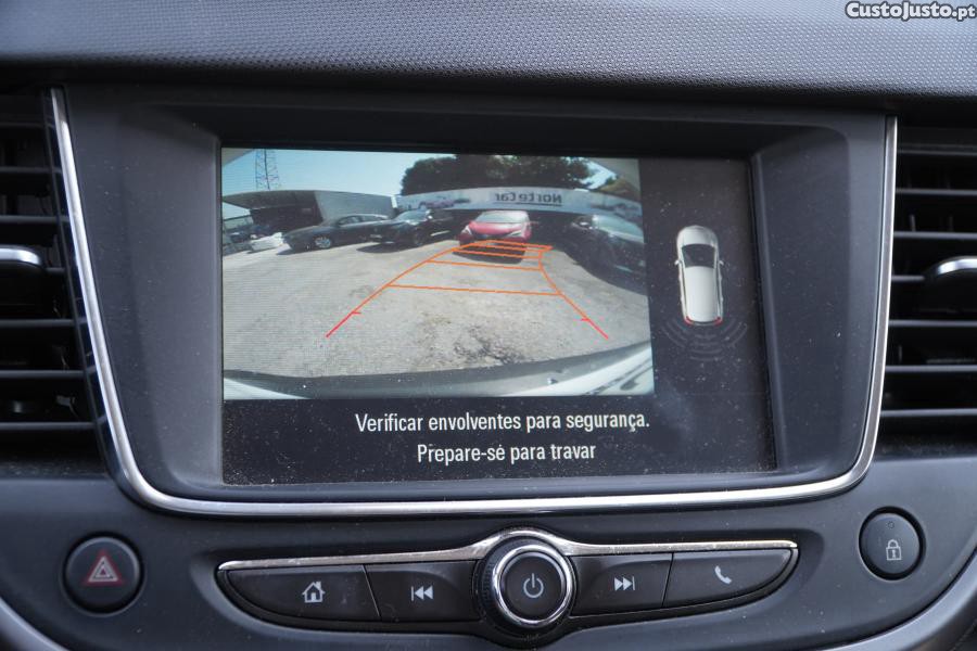 Opel Crossland 1.5 D Business — fotografia 3