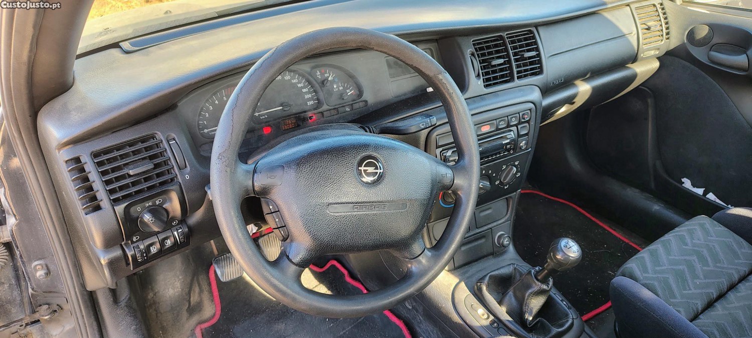 Opel Vectra 1.7TD — fotografia 4