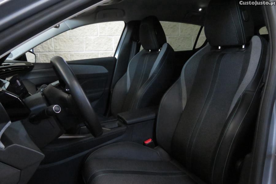 Peugeot 308 1.2 PureTech Allure — fotografia 19