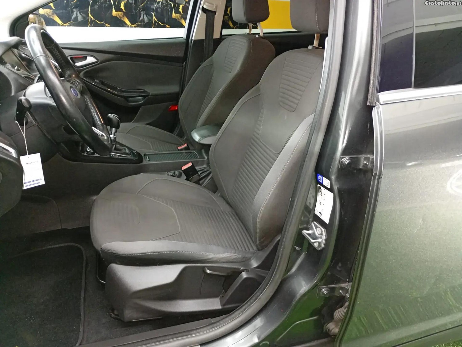 Ford Focus 1.0 SCTi ST-Line — fotografia 7