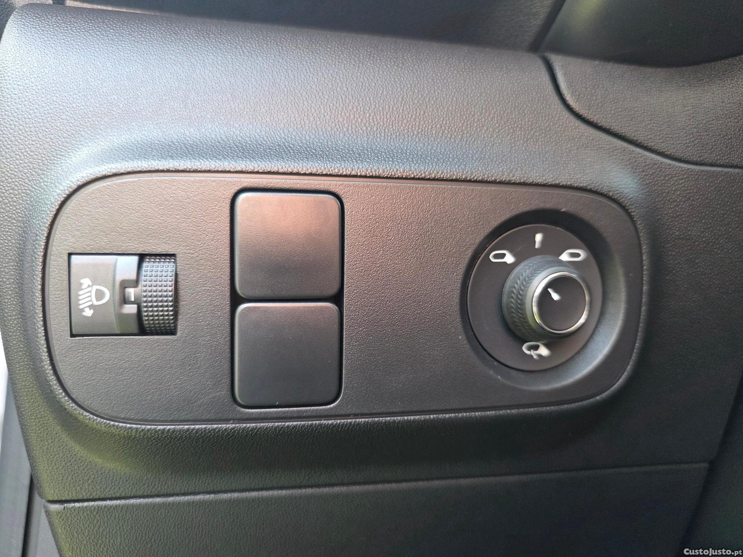Citroën C3 1.2 PureTech Shine — fotografia 8
