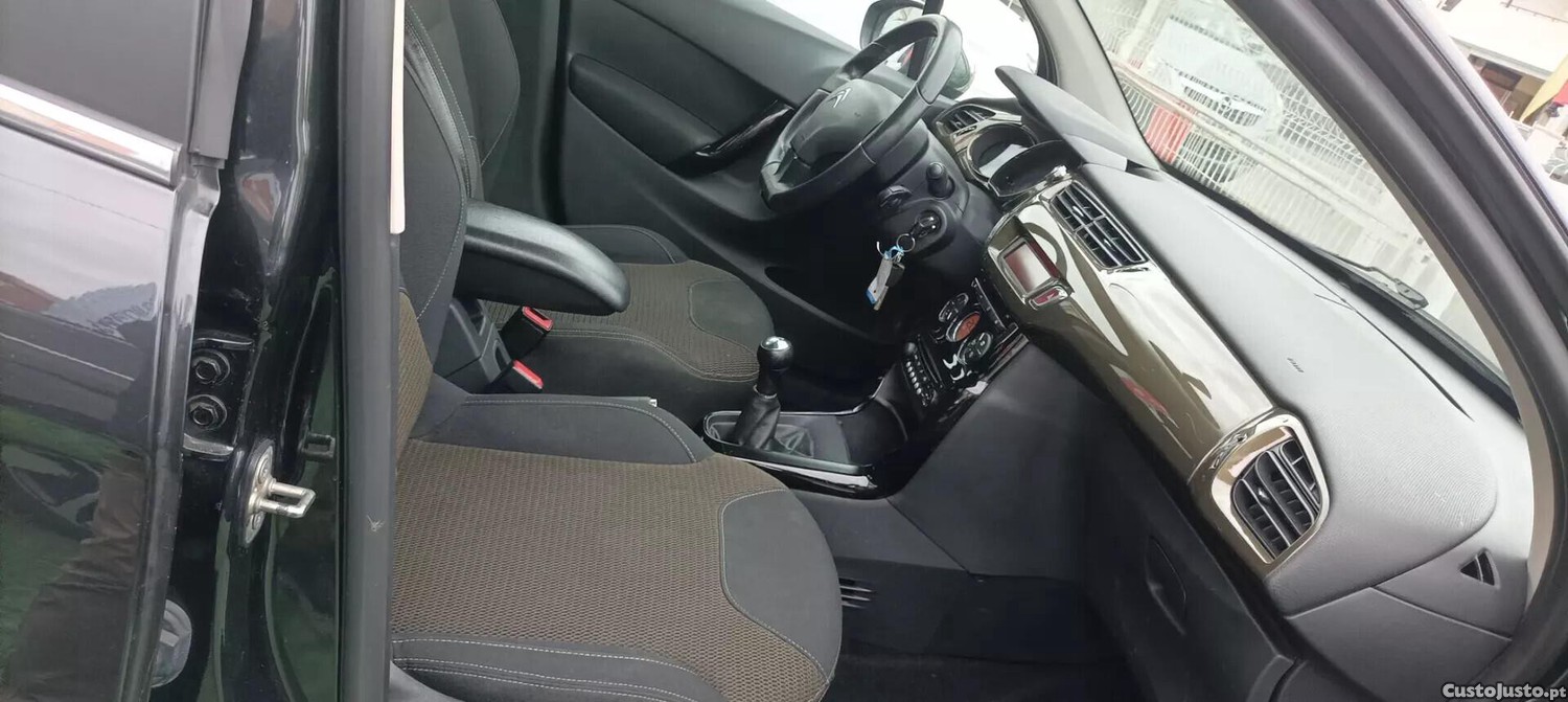 Citroën C3 1.6 HDi Airdream Exclusive — fotografia 3