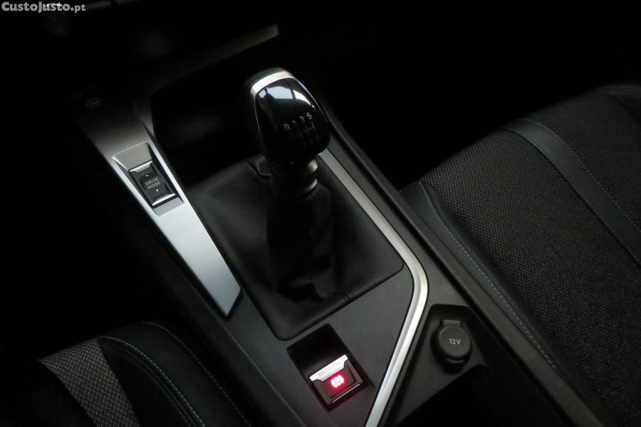 Peugeot 308 1.2 PureTech Allure — fotografia 10