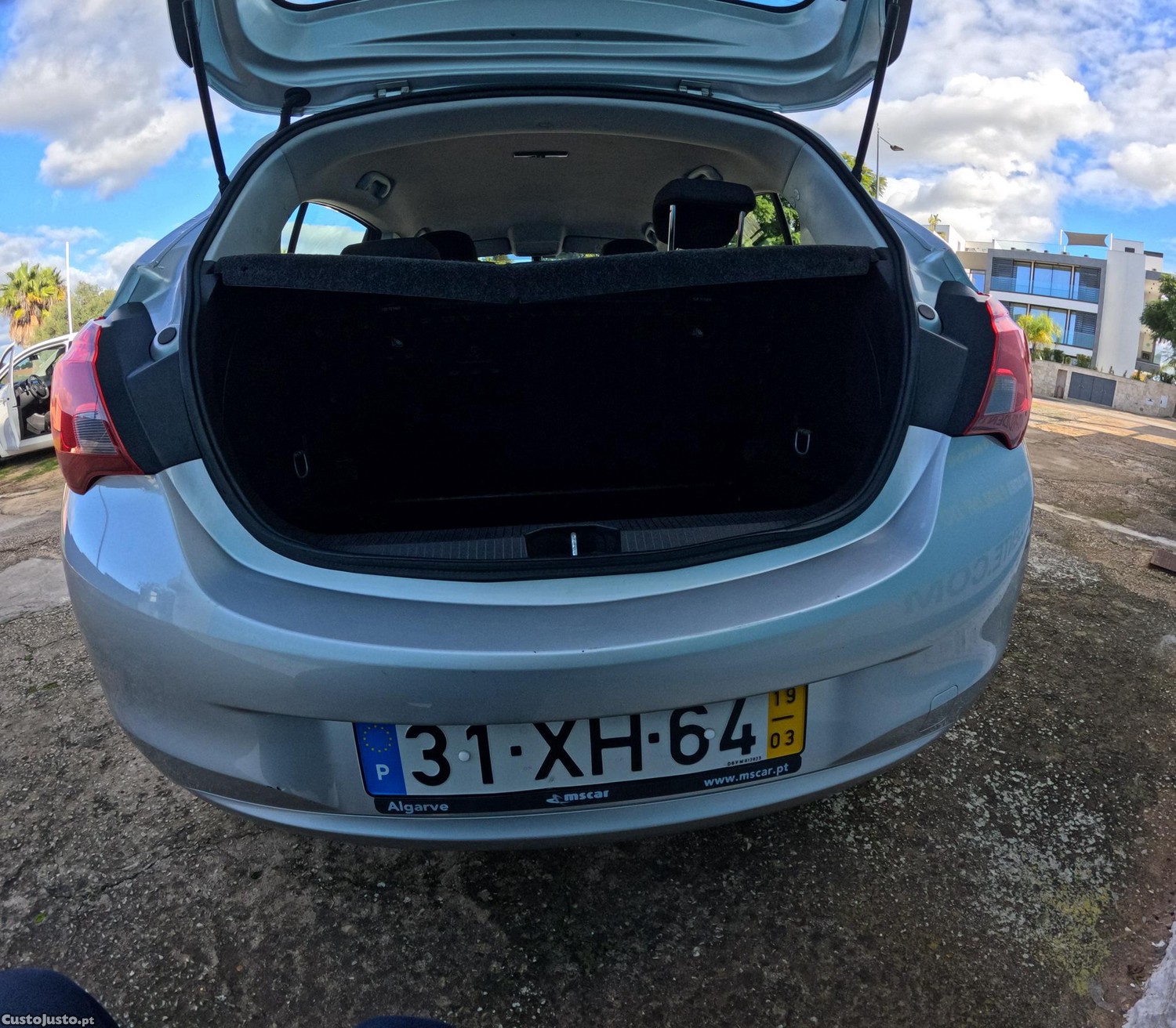 Opel Corsa Edition 1.2 — fotografia 11