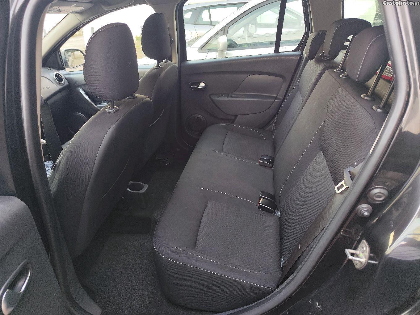 Dacia Logan 1.5 dci — fotografia 5