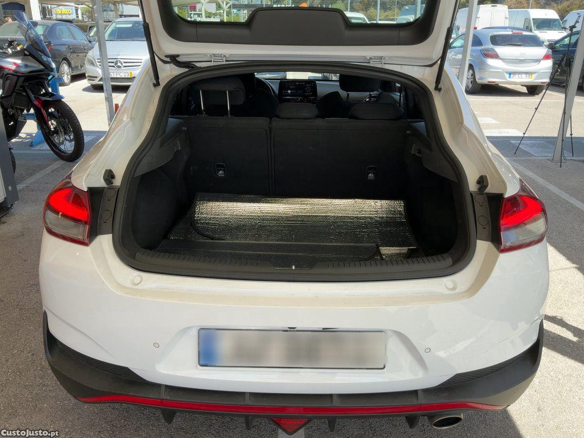Hyundai i30 Fastback N-Line Auto — fotografia 3
