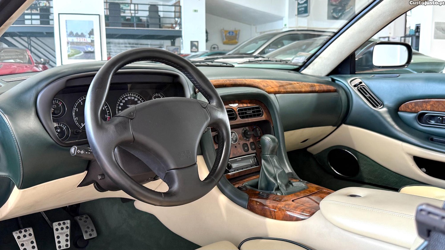 Aston Martin DB7 Vantage — fotografia 13