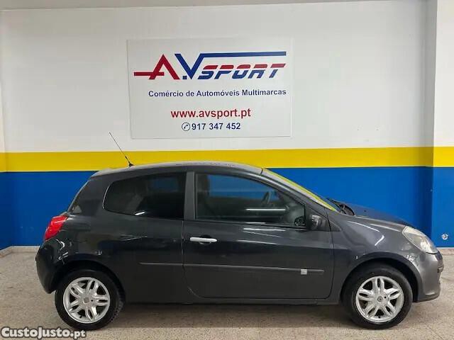 Renault Clio 1.2 16V Dynamique — fotografia 18