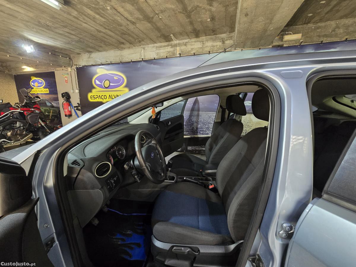 Ford Focus 1.6 TDCI — fotografia 8