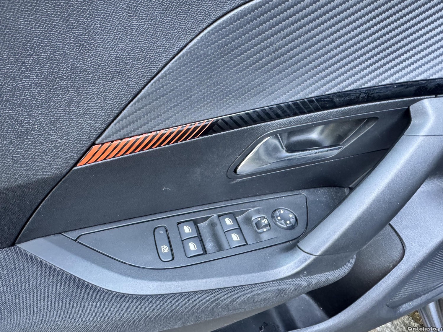 Peugeot 2008 Pure tech — fotografia 3