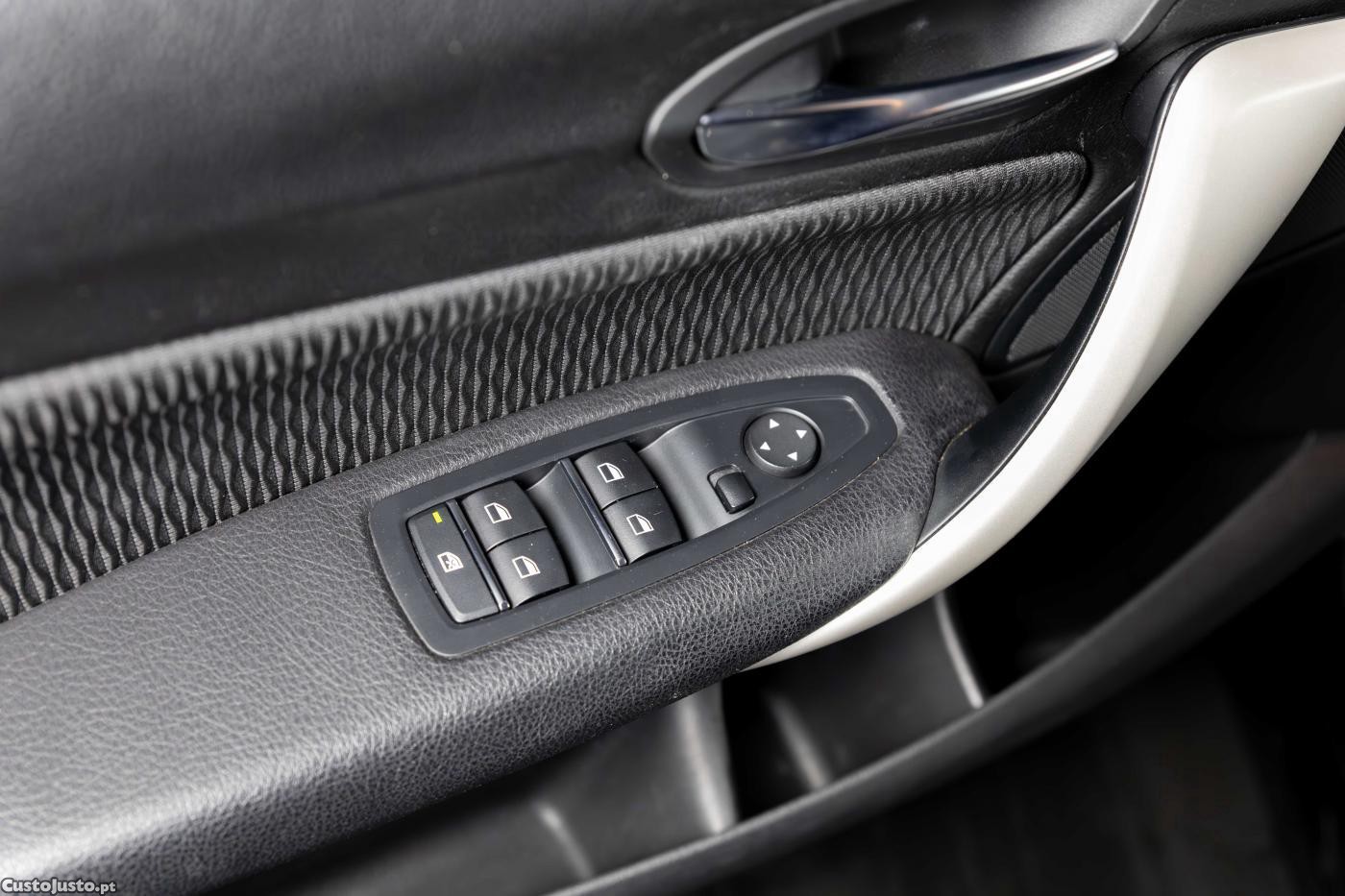 BMW 116 d Advantage — fotografia 6