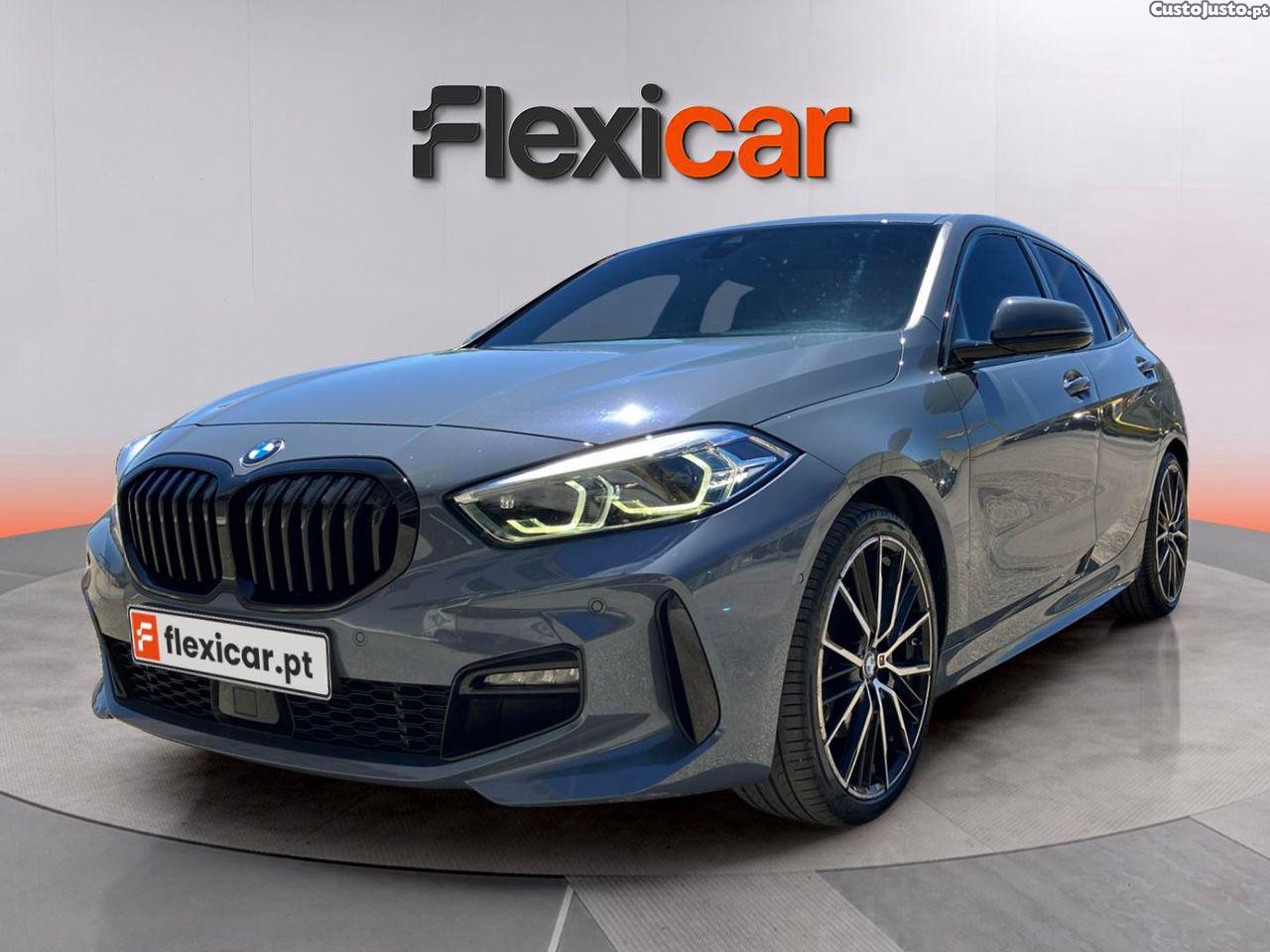 BMW 118 i Pack Desportivo M Auto - 24 foto 3