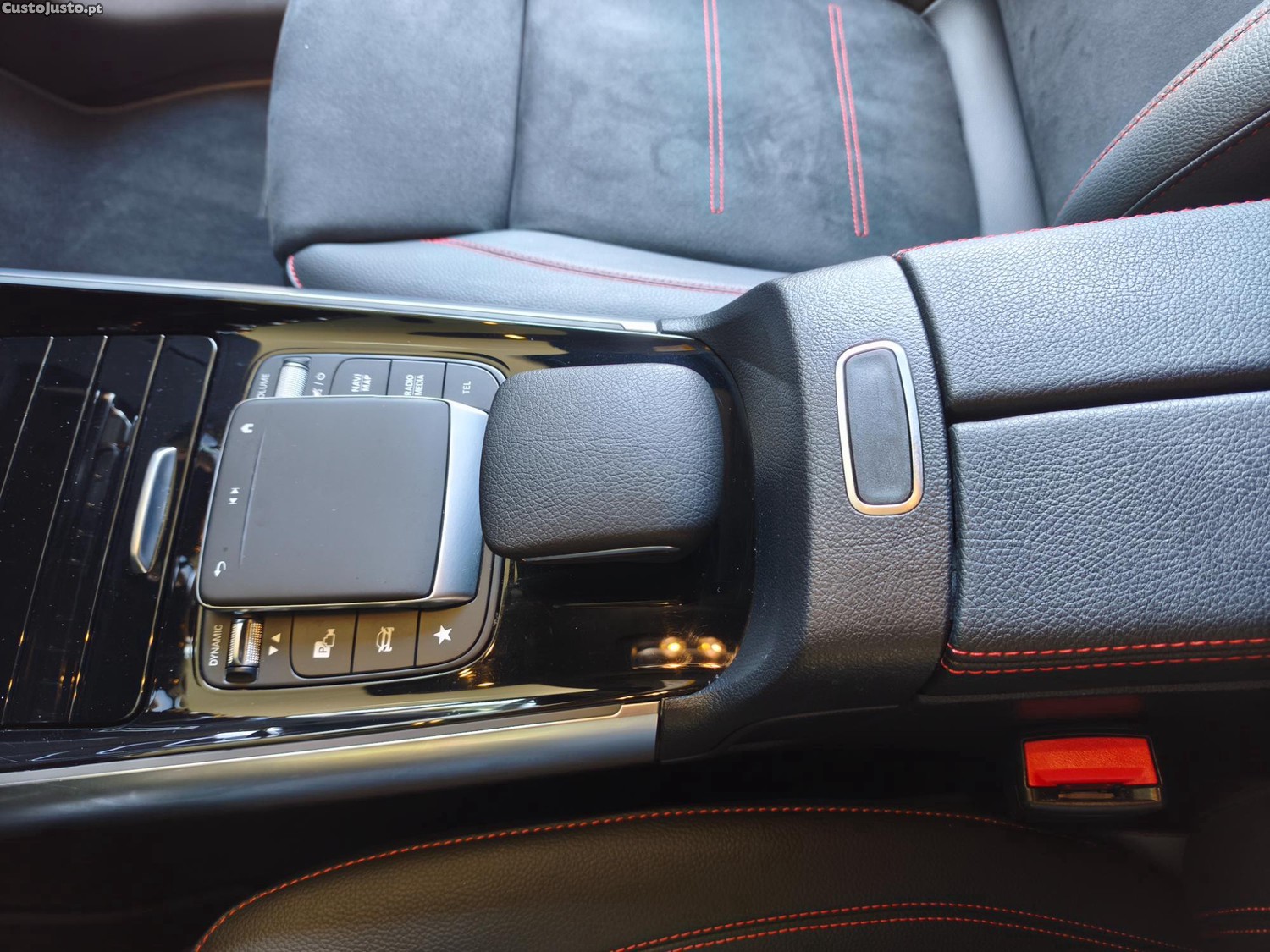 Mercedes-Benz EQA AMG Line — fotografia 16