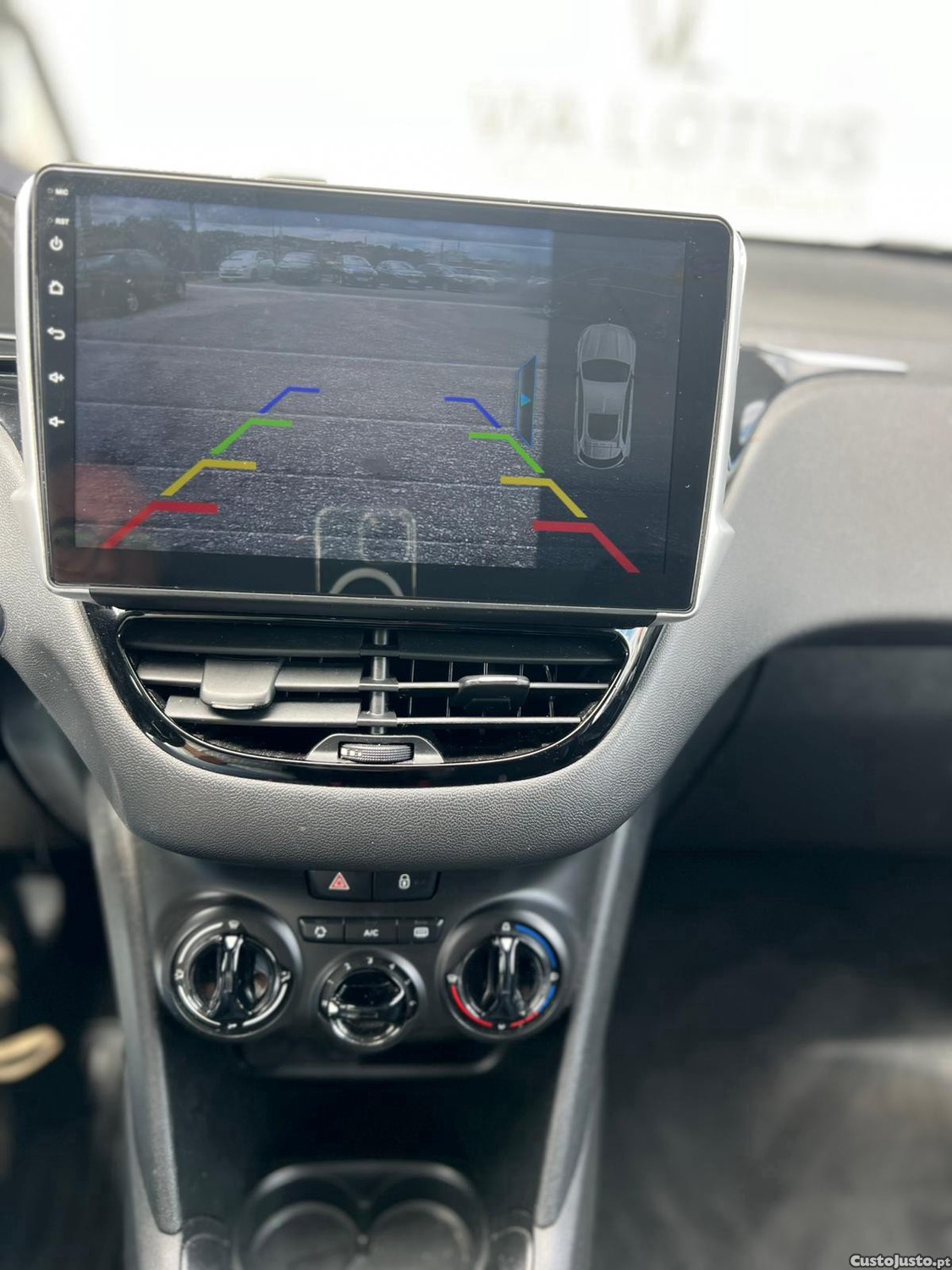 Peugeot 208 1.2 PURE TECH — fotografia 6