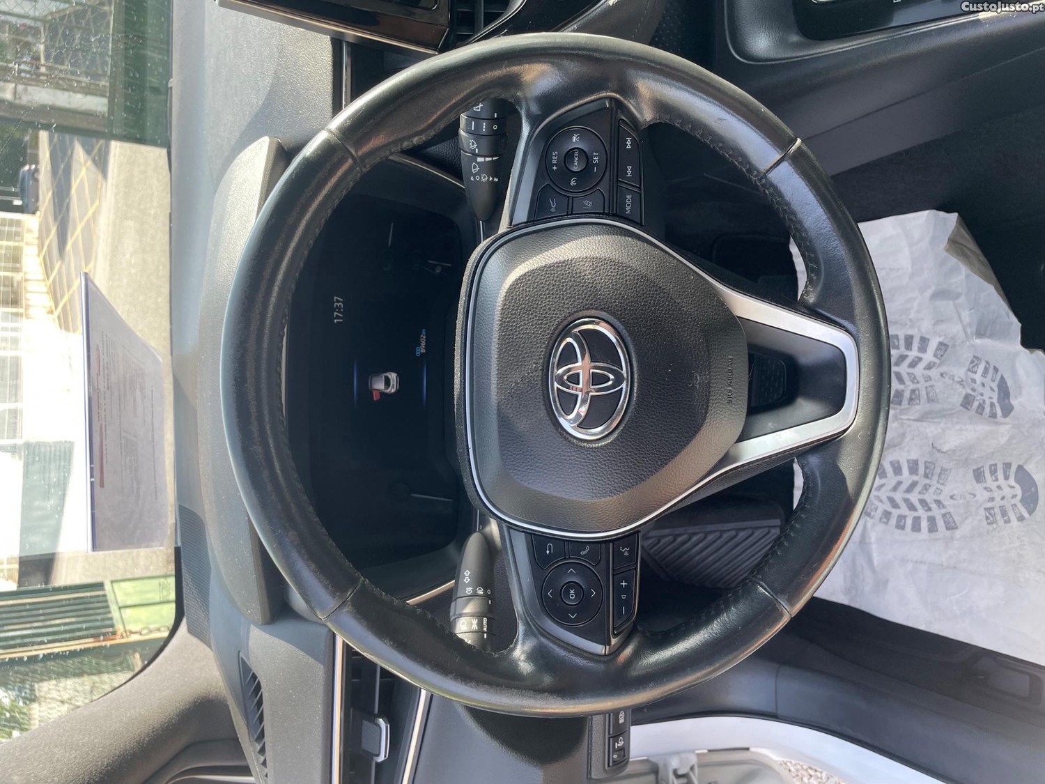 Toyota Corolla 1.8 hybrido — fotografia 6