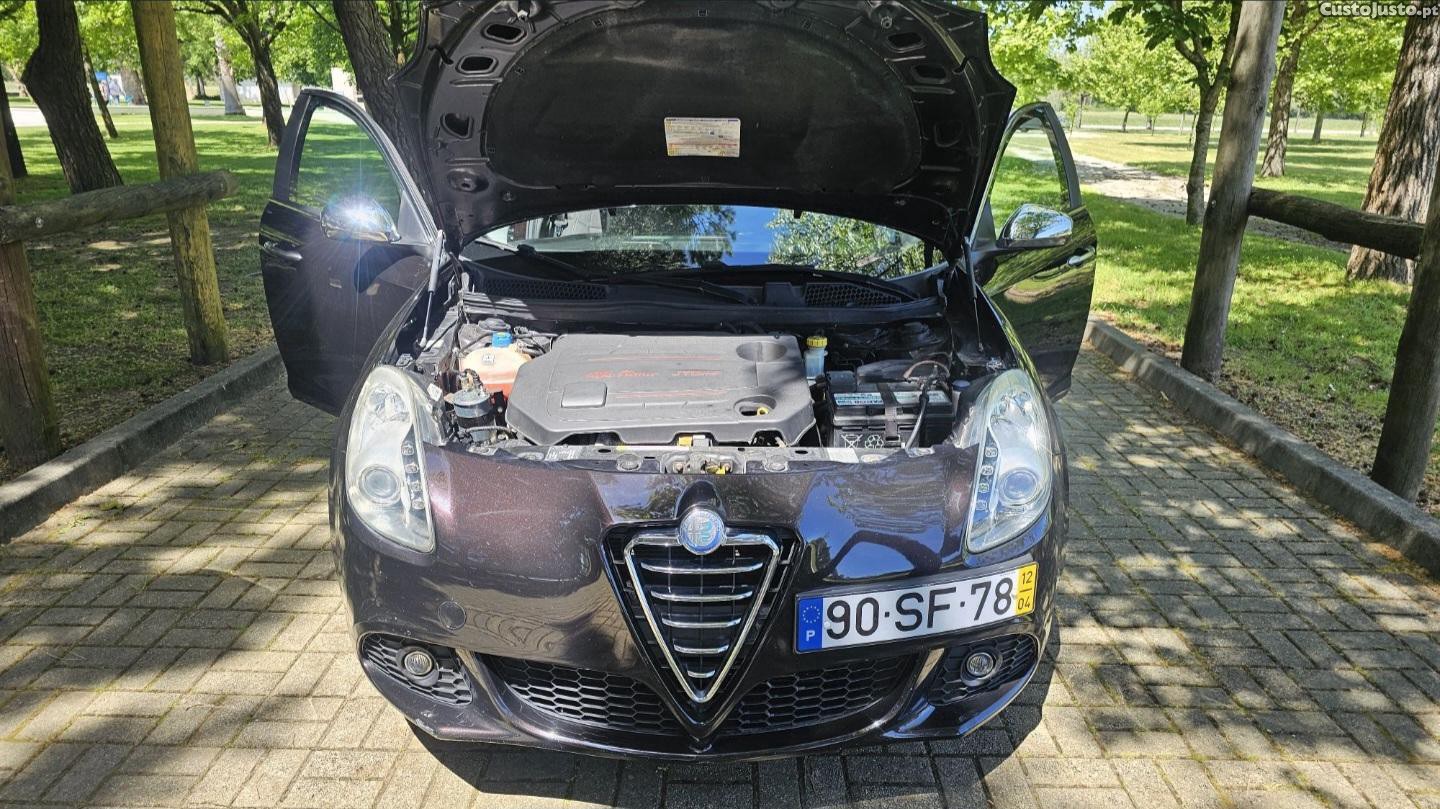 Alfa Romeo Giulietta Distinctive — fotografia 7