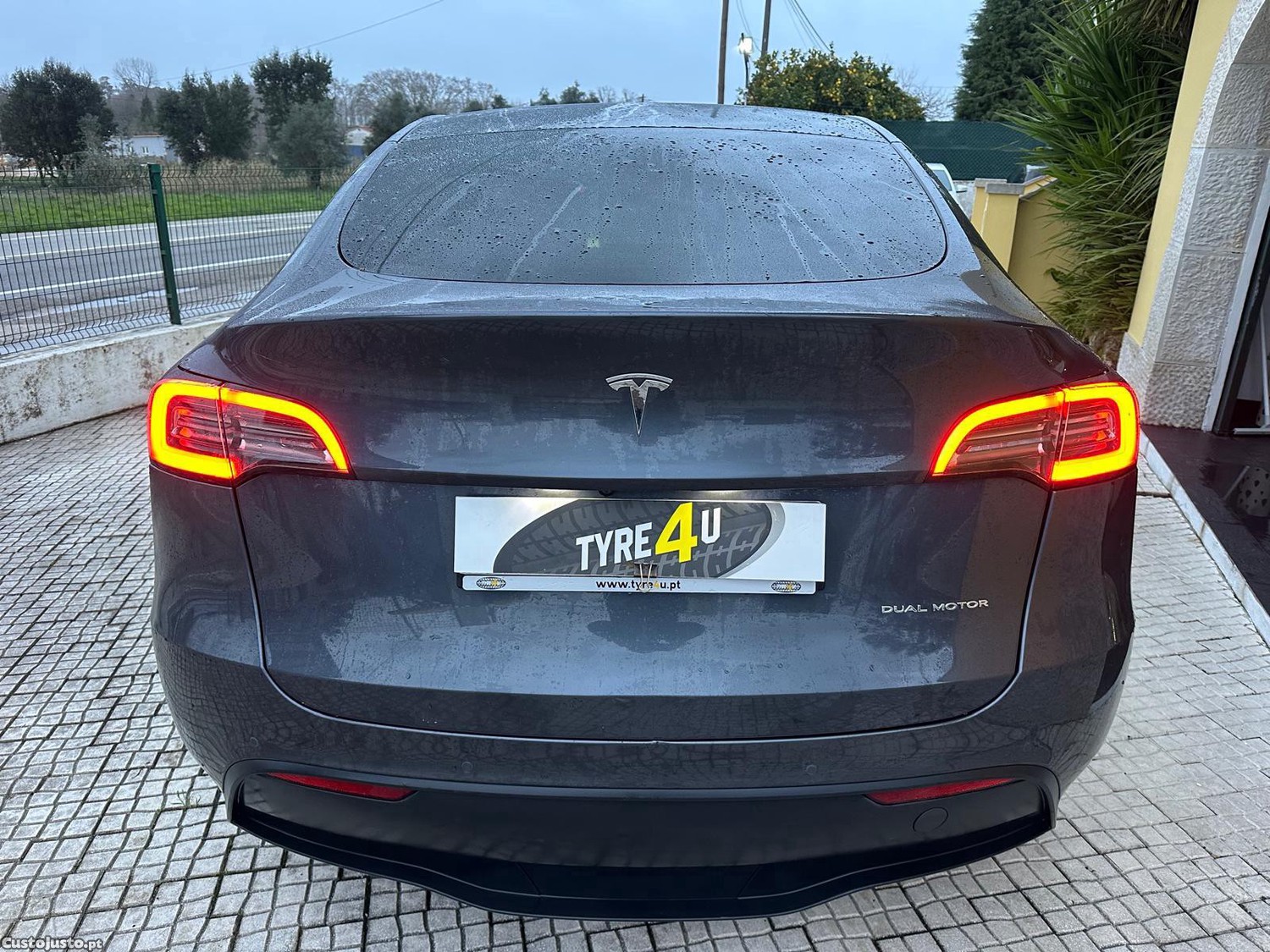 Tesla Model Y Long Range Tração Integral — fotografia 8
