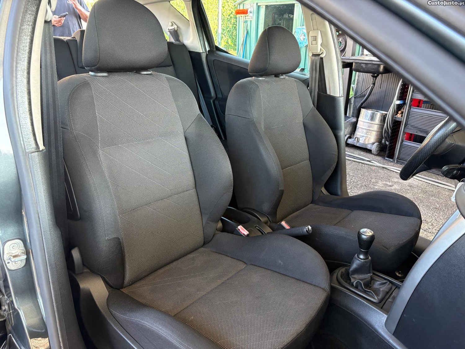 Peugeot 207 1.4 Sport — fotografia 10