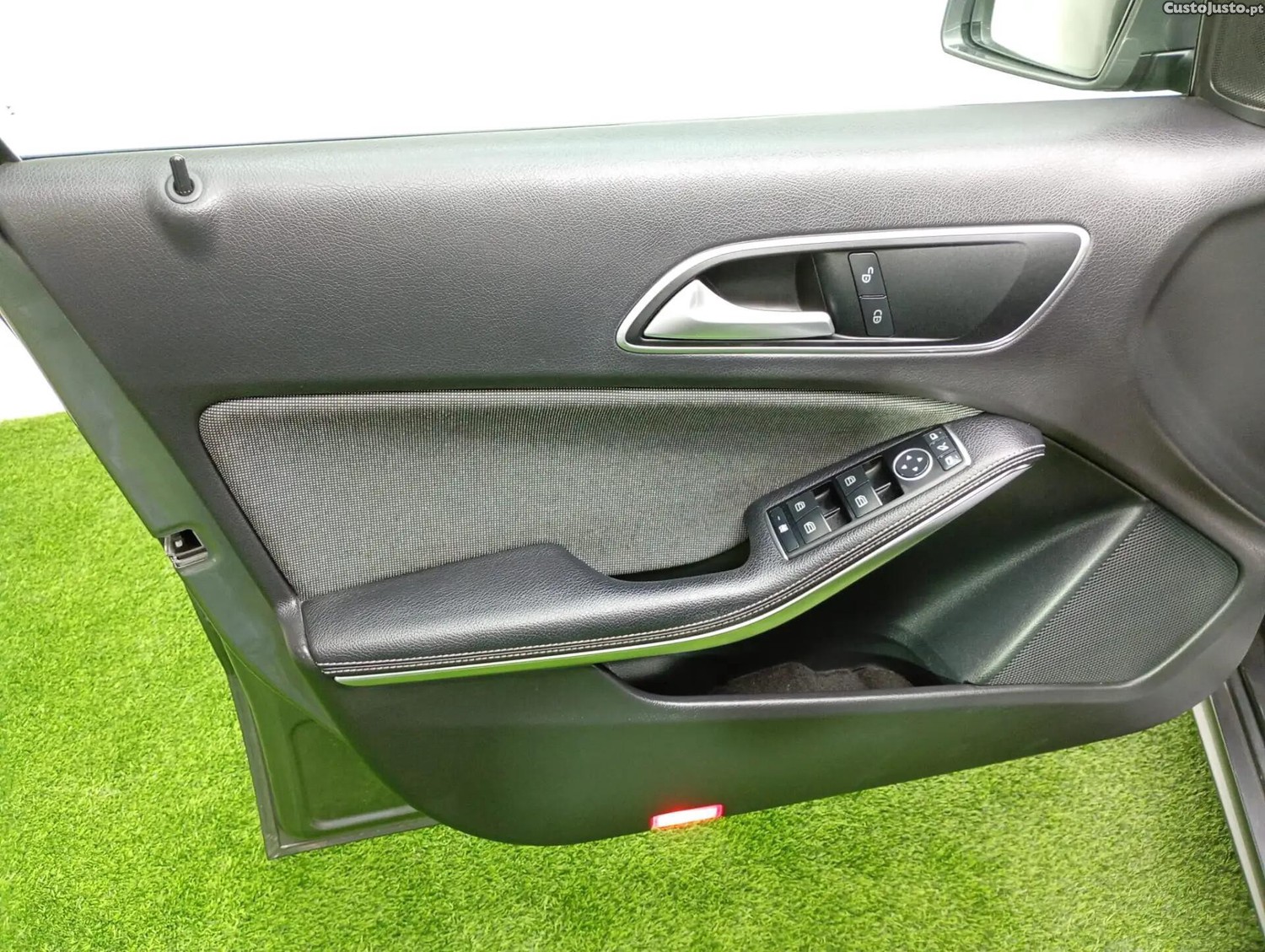 Mercedes-Benz A 180 CDI BE Style Aut. — fotografia 12