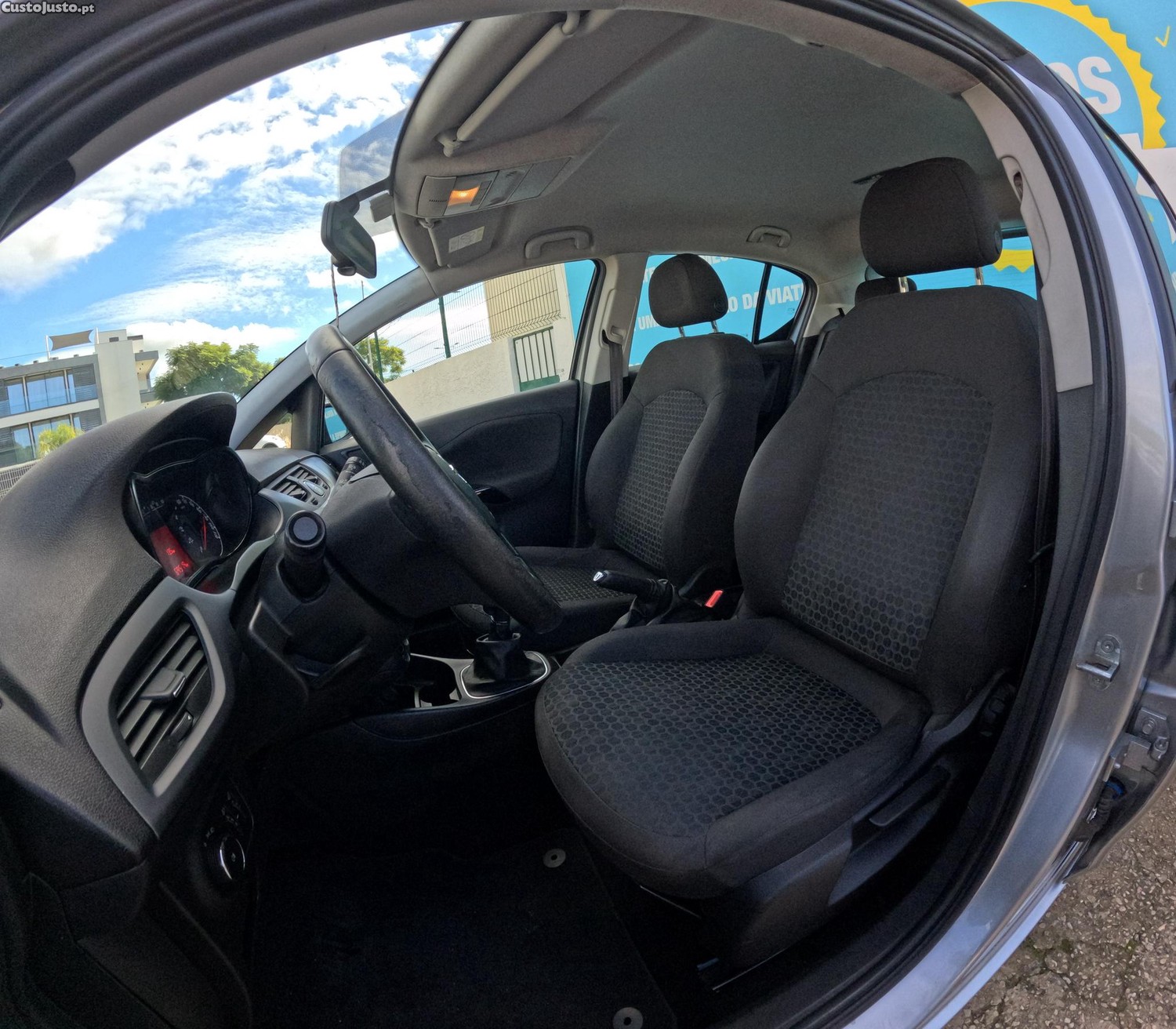 Opel Corsa Edition 1.2 — fotografia 4