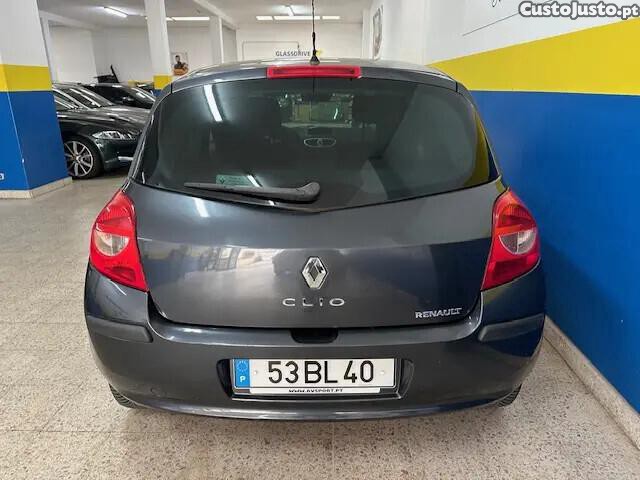 Renault Clio 1.2 16V Dynamique — fotografia 12