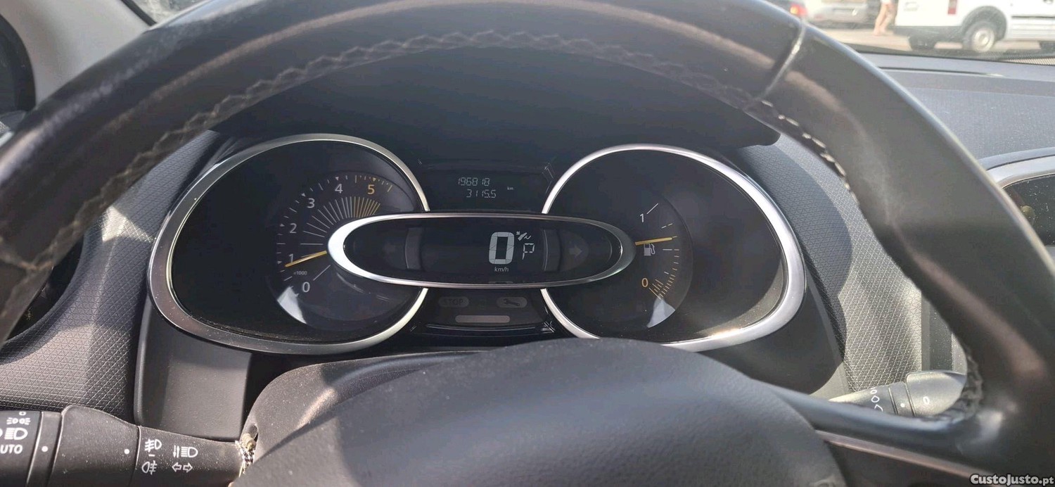 Renault Clio Limited — fotografia 6