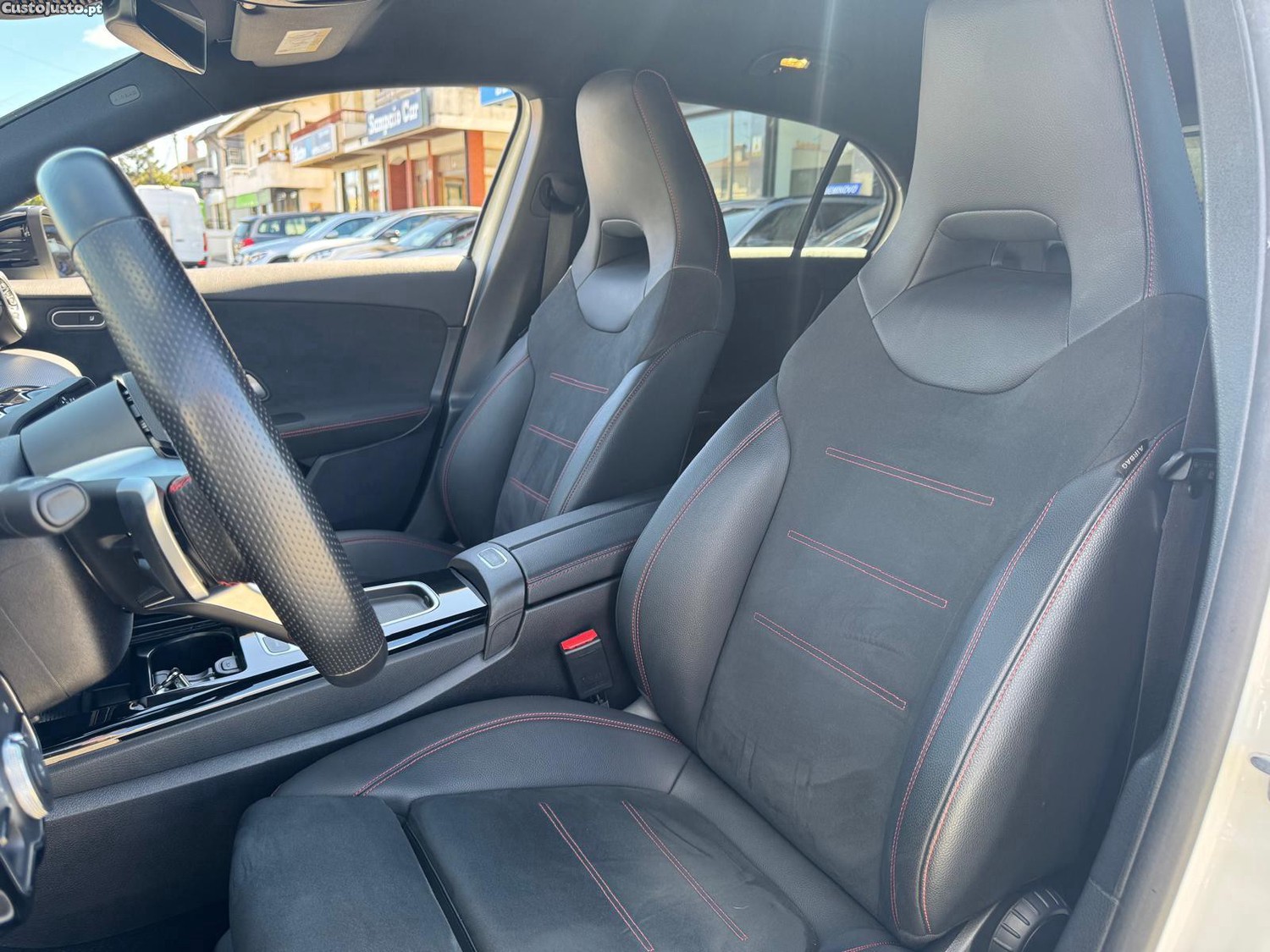 Mercedes-Benz A 200 AMG Line Aut. — fotografia 17