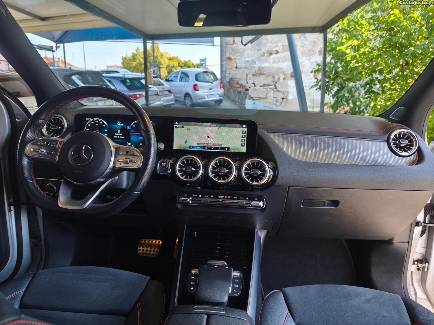 Mercedes-Benz EQA AMG Line — fotografia 11