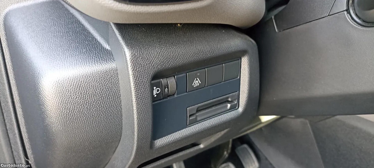 Citroën C5 Aircross BlueHDI 130 S&S LIVE — fotografia 9
