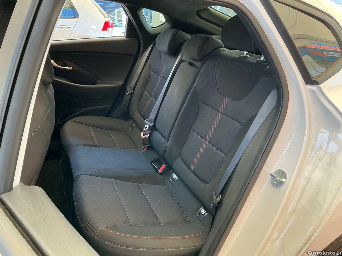 Hyundai i30 Fastback N-Line Auto — fotografia 4