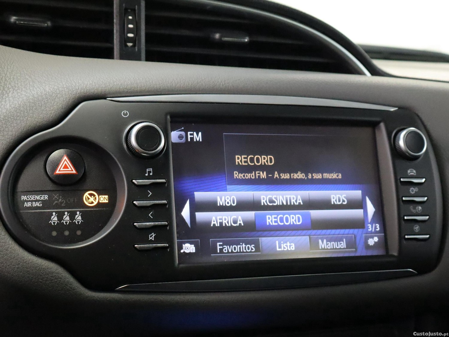 Toyota Yaris 1.5 HSD Comfort — fotografia 9