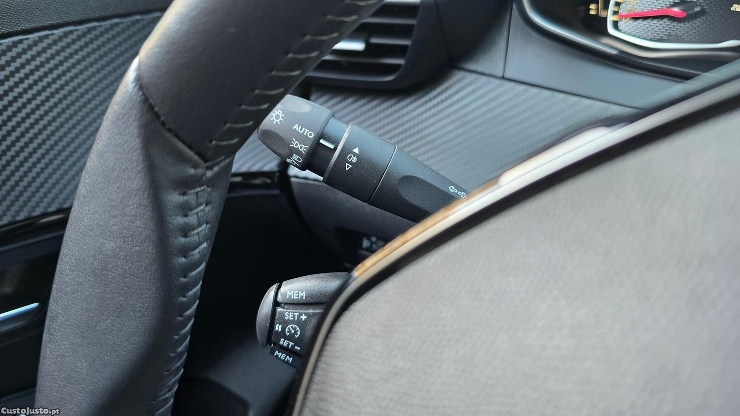Peugeot 208 1.2 PureTech Active — fotografia 18