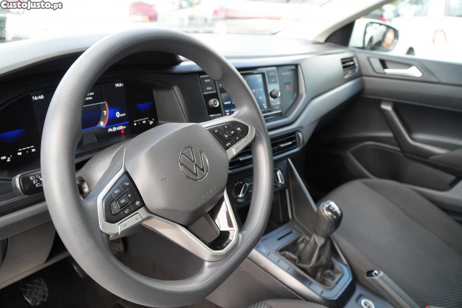 Volkswagen Polo 1.0 Confortline — fotografia 7