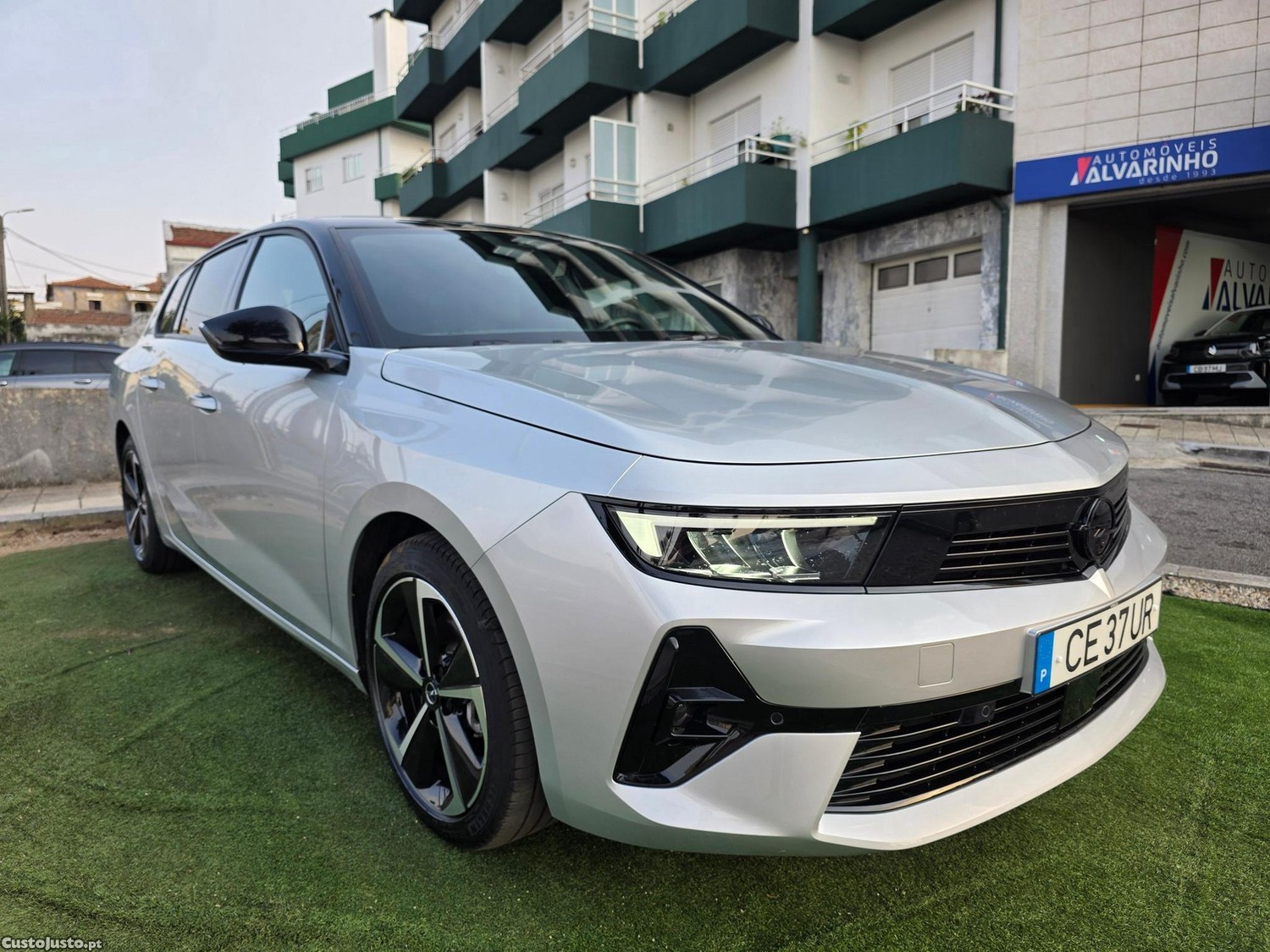 Opel Astra Sports Tourer 1.2 T Hybrid GS eDCT — fotografia 24