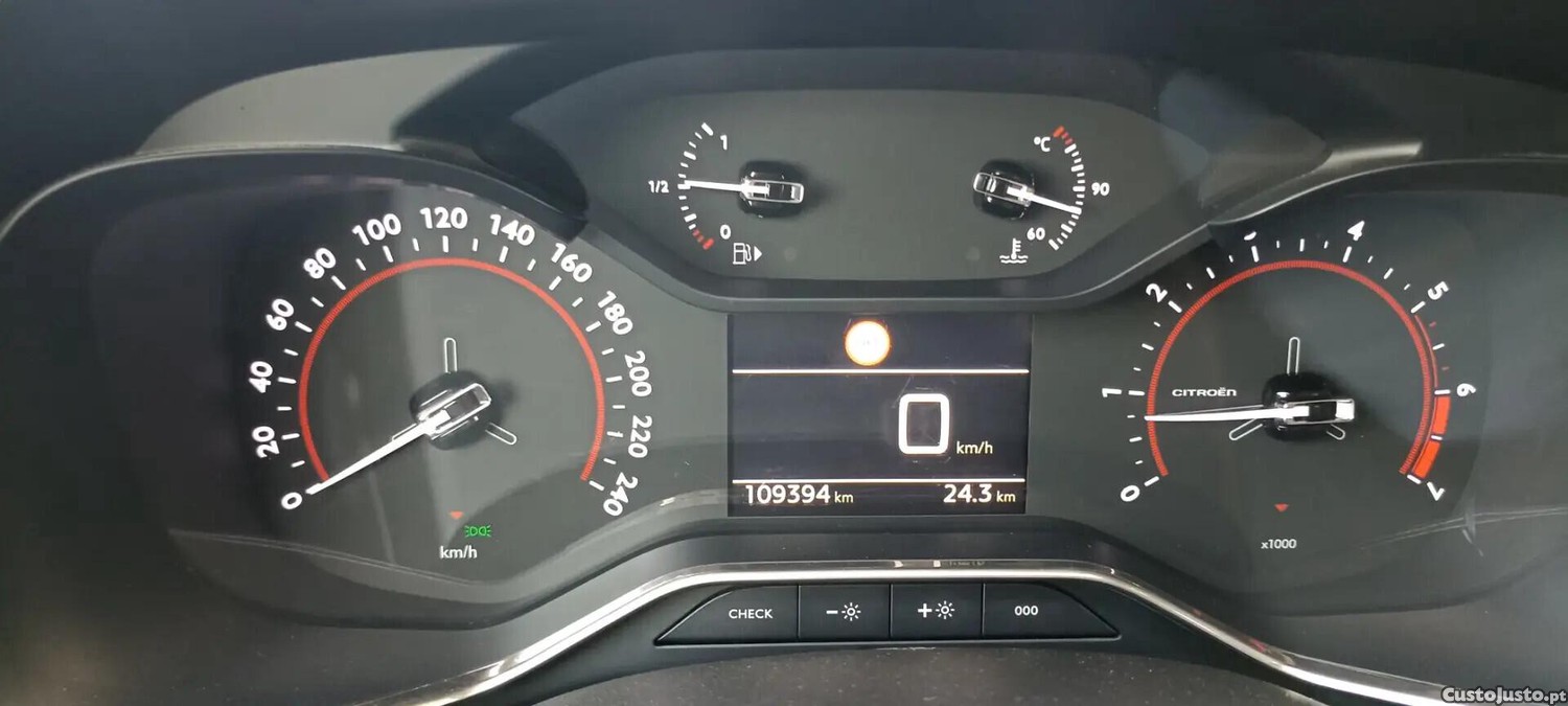 Citroën C5 Aircross BlueHDI 130 S&S LIVE — fotografia 4