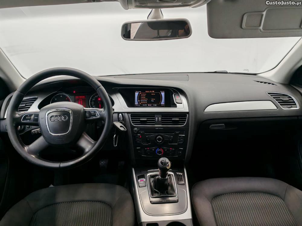 Audi A4 2.0 TDI Advance — fotografia 10