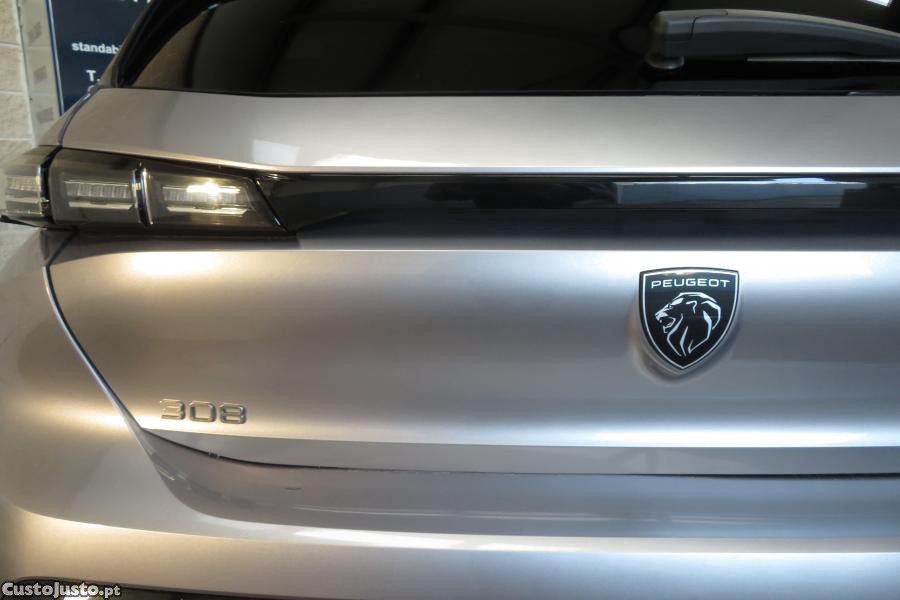 Peugeot 308 1.2 PureTech Allure — fotografia 5