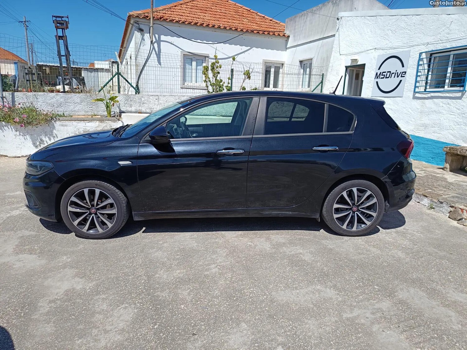 Fiat Tipo 1.3 M-Jet Sport — fotografia 24