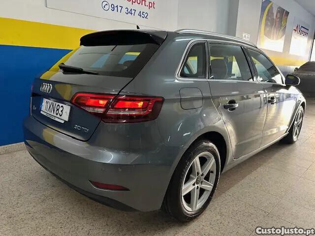 Audi A3 30 TDI Design — fotografia 17
