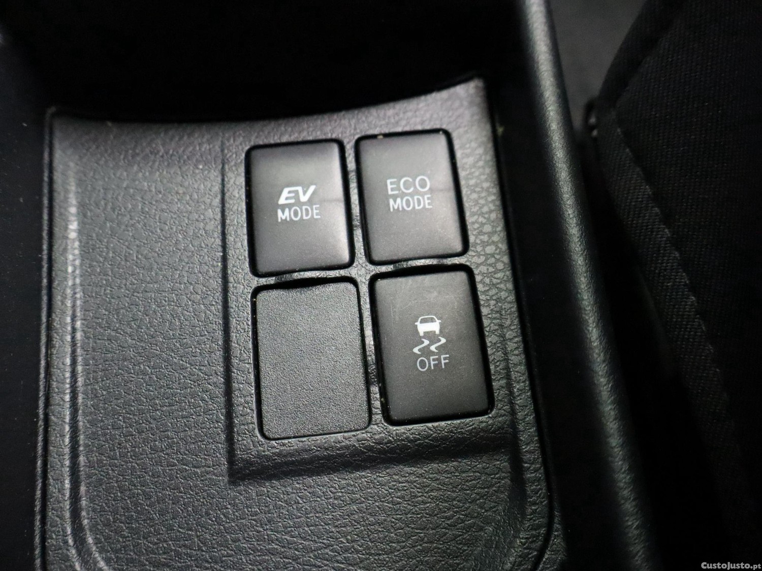 Toyota Yaris 1.5 HSD Comfort — fotografia 3