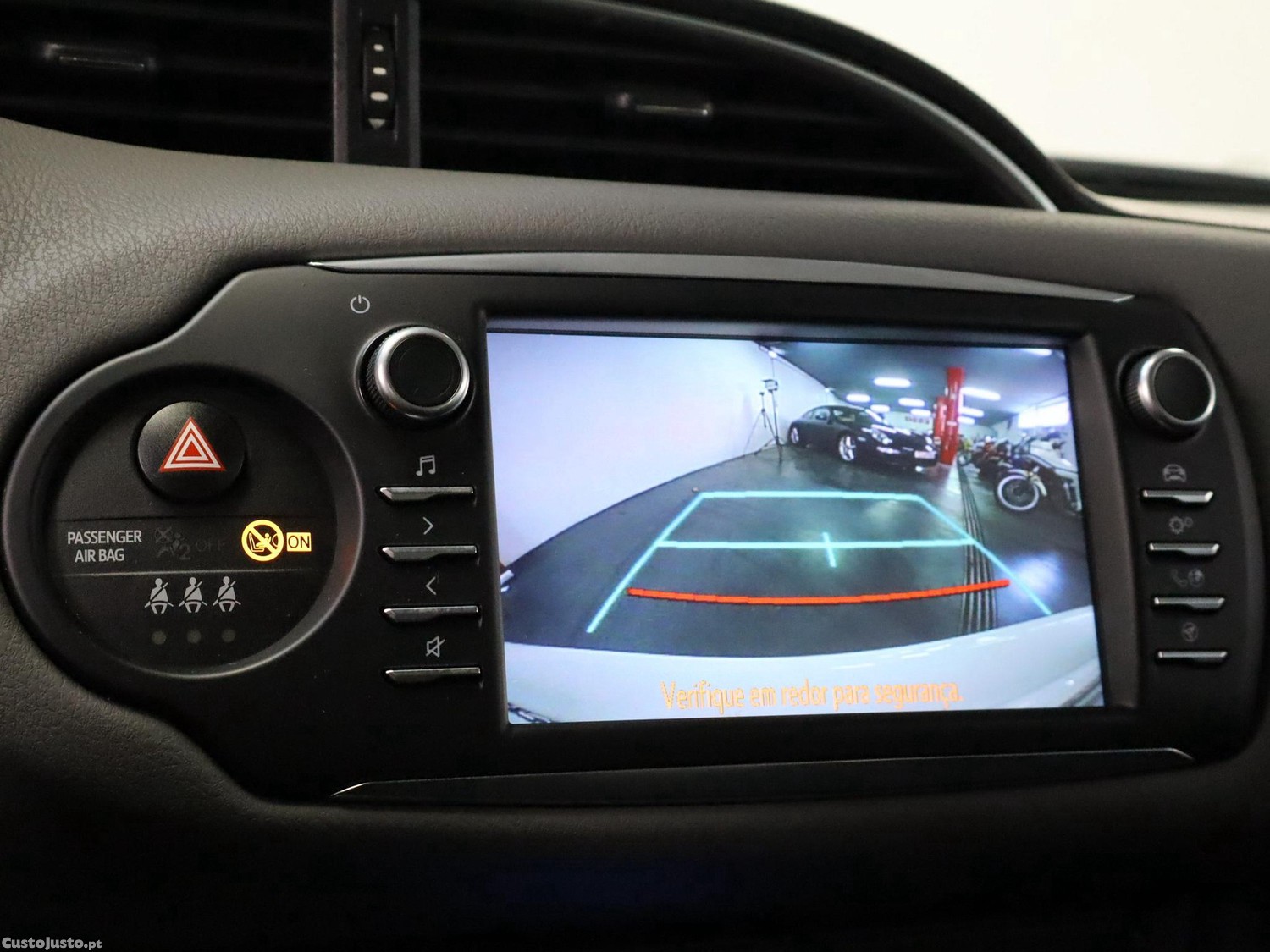Toyota Yaris 1.5 HSD Comfort — fotografia 7
