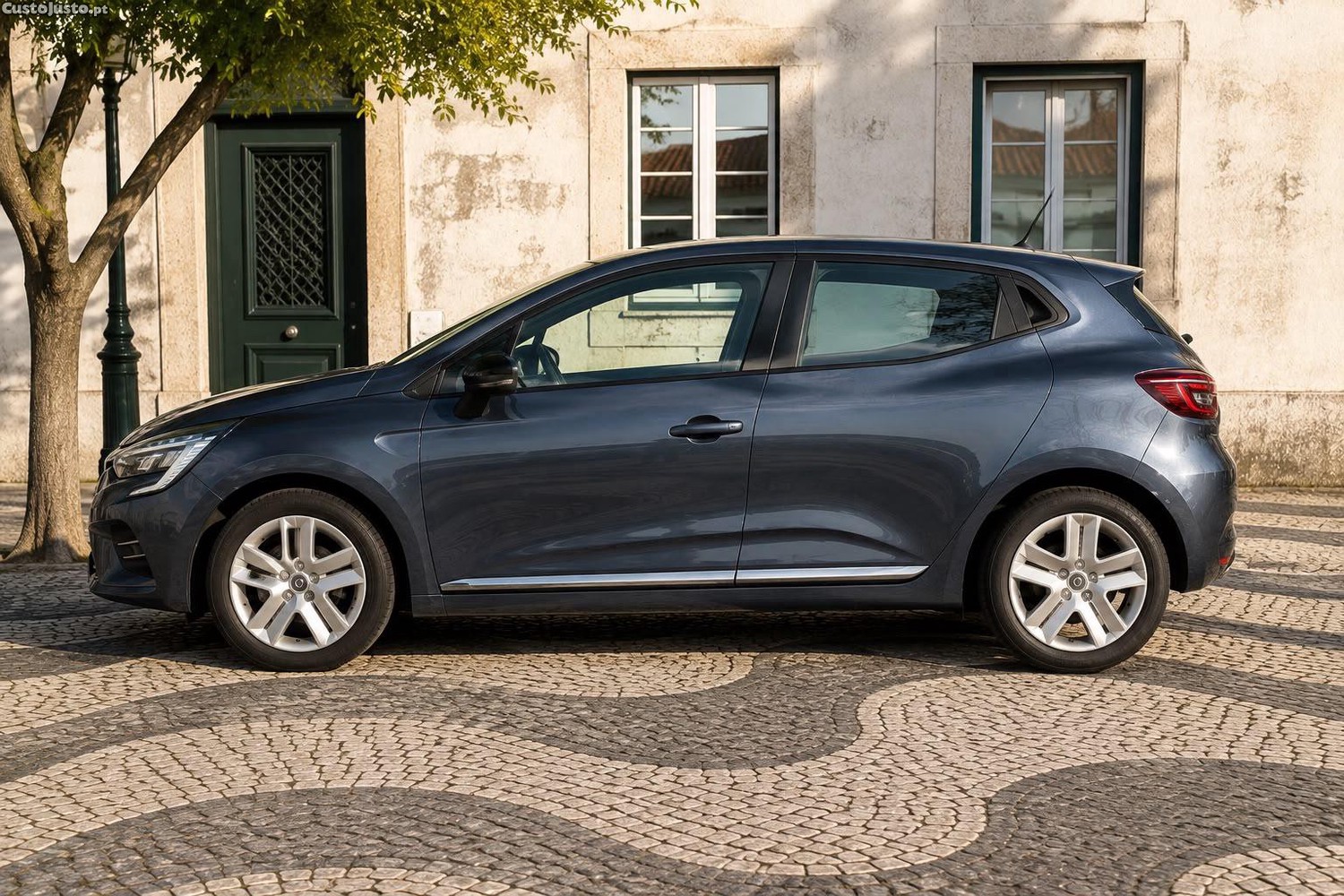 Renault Clio 1.0 TCe Zen — fotografia 8