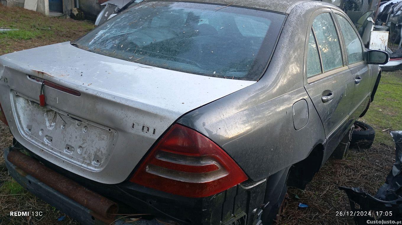 Mercedes-Benz C 270 W203 - 01 foto 3