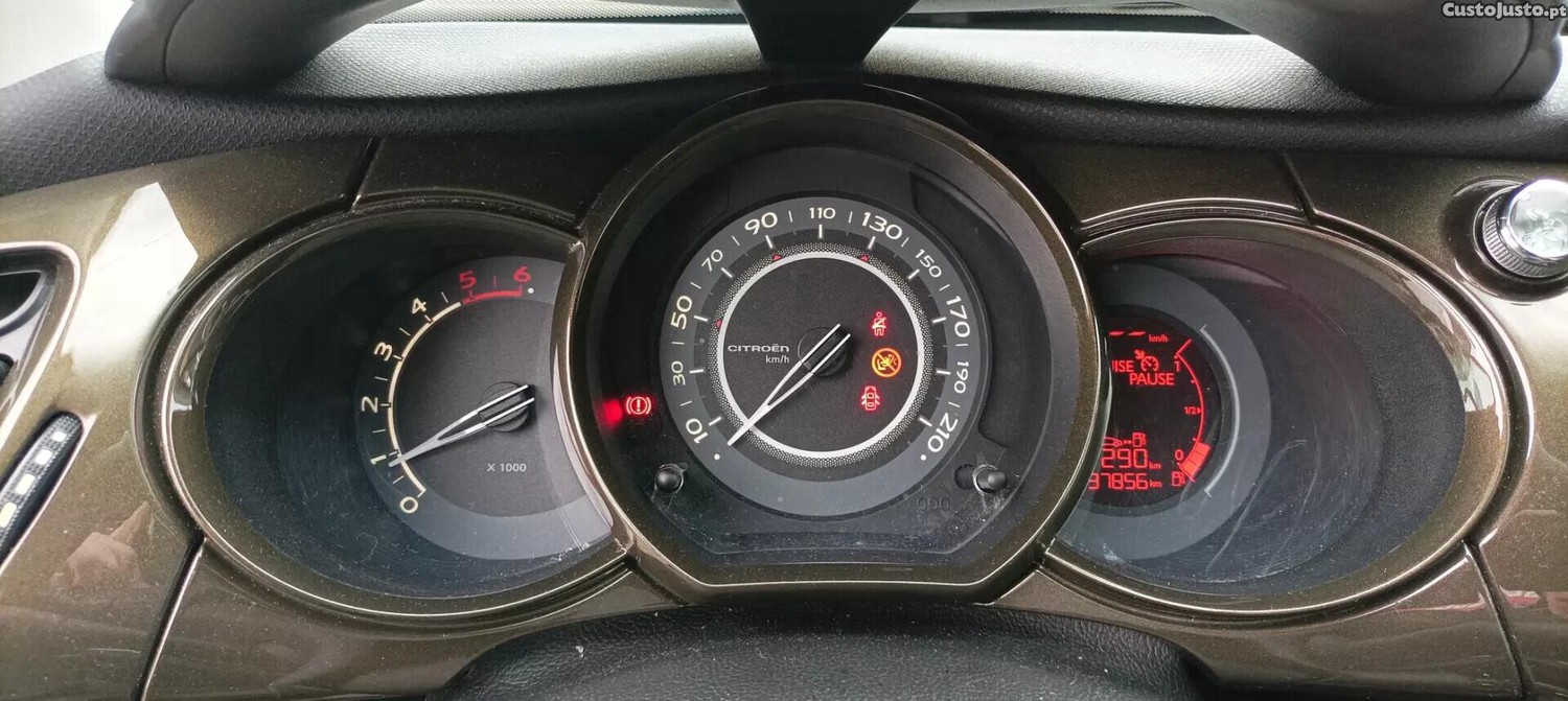 Citroën C3 1.6 HDi Airdream Exclusive — fotografia 10