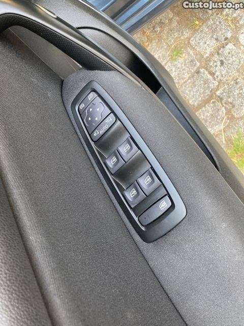 Renault Mégane 1.5 Blue dCi Limited — fotografia 3