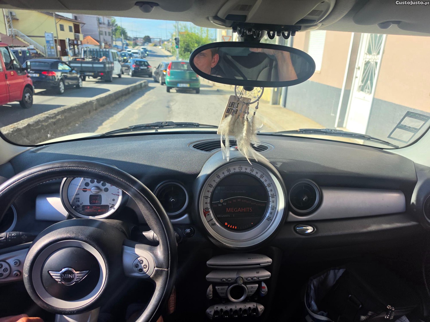 MINI Cooper D - 16 foto 2