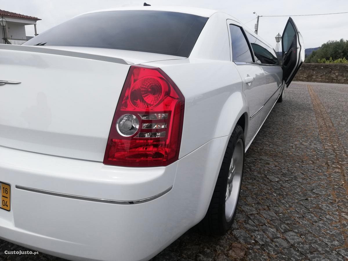 Chrysler 300 C Limousine — fotografia 5