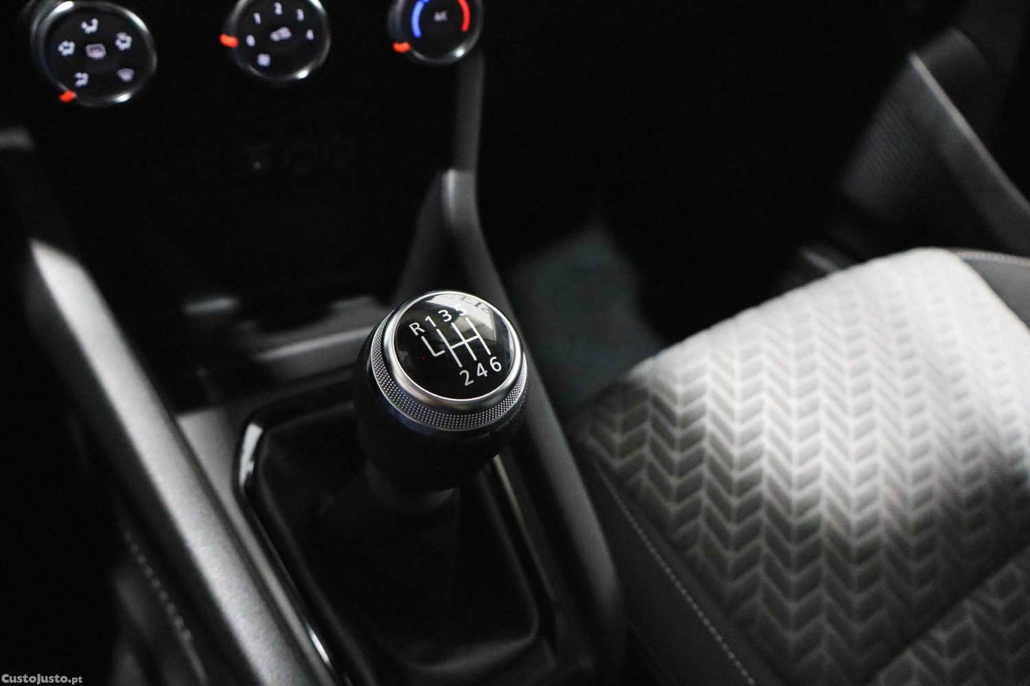 Renault Clio 1.0 TCe Evolution Bi-Fuel — fotografia 13